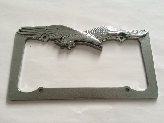 YK-LPF802 Universal Chrome Car License Plate Frame Eagle Old American Zinc Alloy License Plate Frame Suppliers